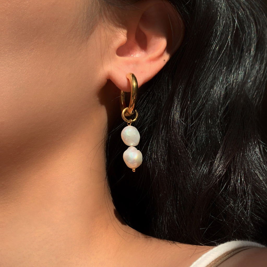 Alexandra Pearl Earrings — Daughters of Dusk